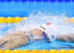 人人体育直播-今日火箭队对阵湖人队比赛结果与数据汇总